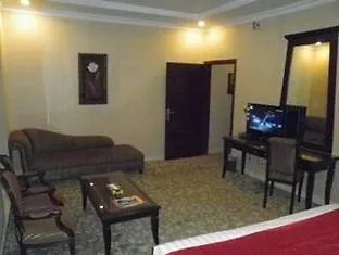 قصر الحمراء للأجنحة الفندقية Riyadh 3*,
